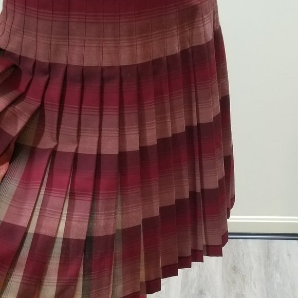Pendleton turn-about skirt in larger size! - Picture 2 of 6